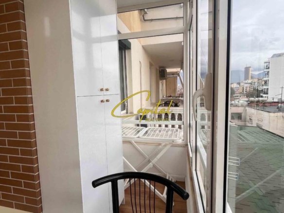 APARTAMENT ME QIRA 1+1 21 DHJETORI 85.000 LEKE