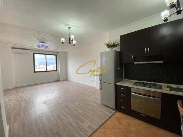 ZYRE ME QIRA 143 M2 BLV ZHAN D’ARK 1.500 EURO