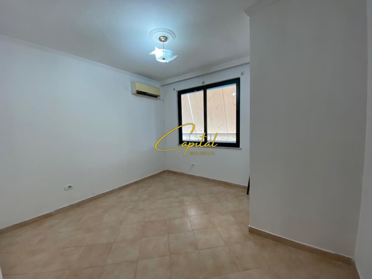 WhatsApp Image 2026-02-06 at 11.02.51 AM ZYRE ME QIRA 143 M2 BLV ZHAN D’ARK 1.500 EURO