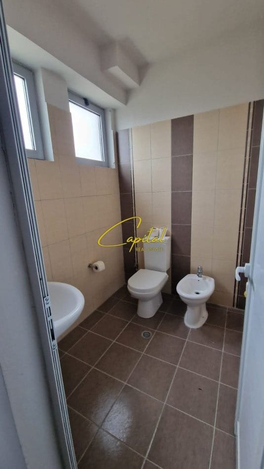 WhatsApp Image 2026-02-07 at 9.42.53 AM KAPANON ME QIRA 720 M2 RRUGA E PRUSHIT 2.200 EURO
