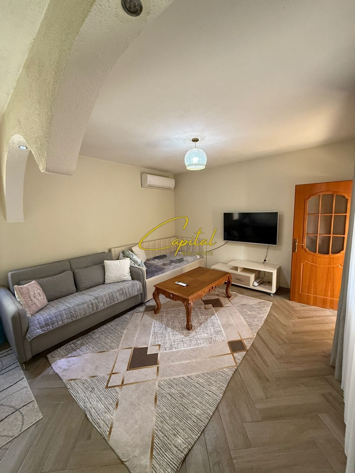 APARTAMENT ME QIRA 1+1 5 MAJI 40.000 LEKE