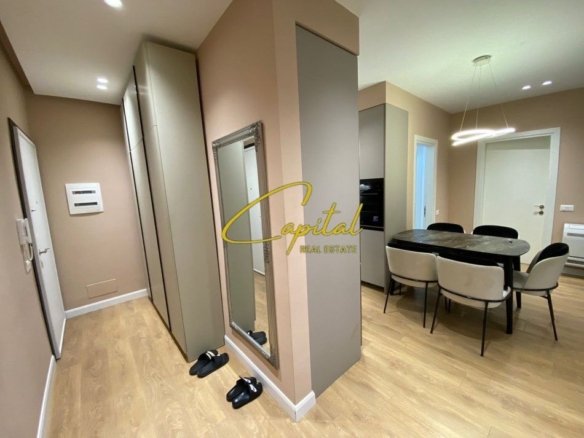 APARTAMENT ME QIRA 2+1 RRUGA E DIBRES 800 EURO