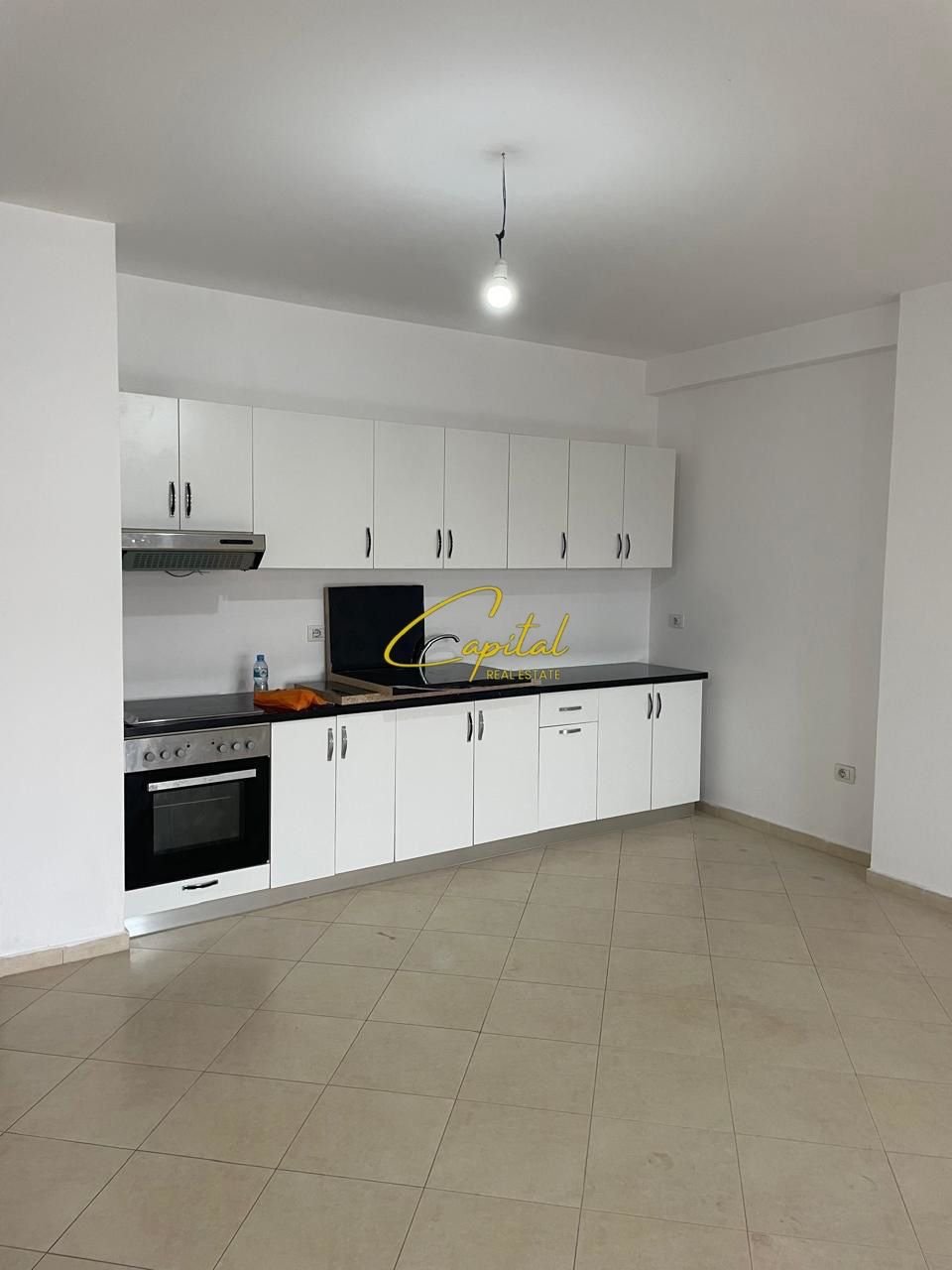 APARTAMENT ME QIRA 3+1 5 MAJI 50.000 LEKE