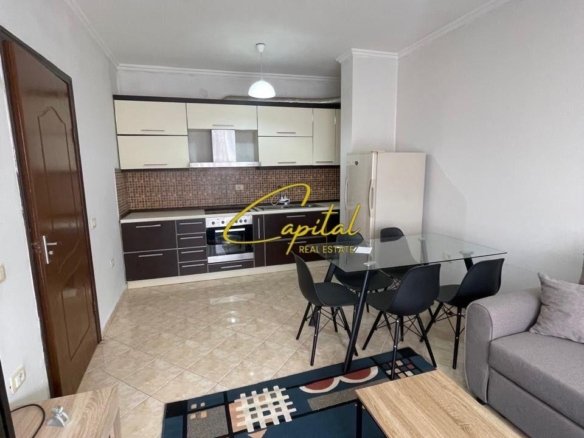 APARTAMENT ME QIRA 1+1 YZBERISHT 40.000 LEKE