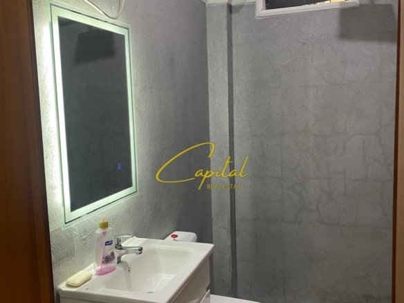 AMBIENT BIZNESI ME QIRA 30 MYSLYM SHYRI 32.000 LEKE