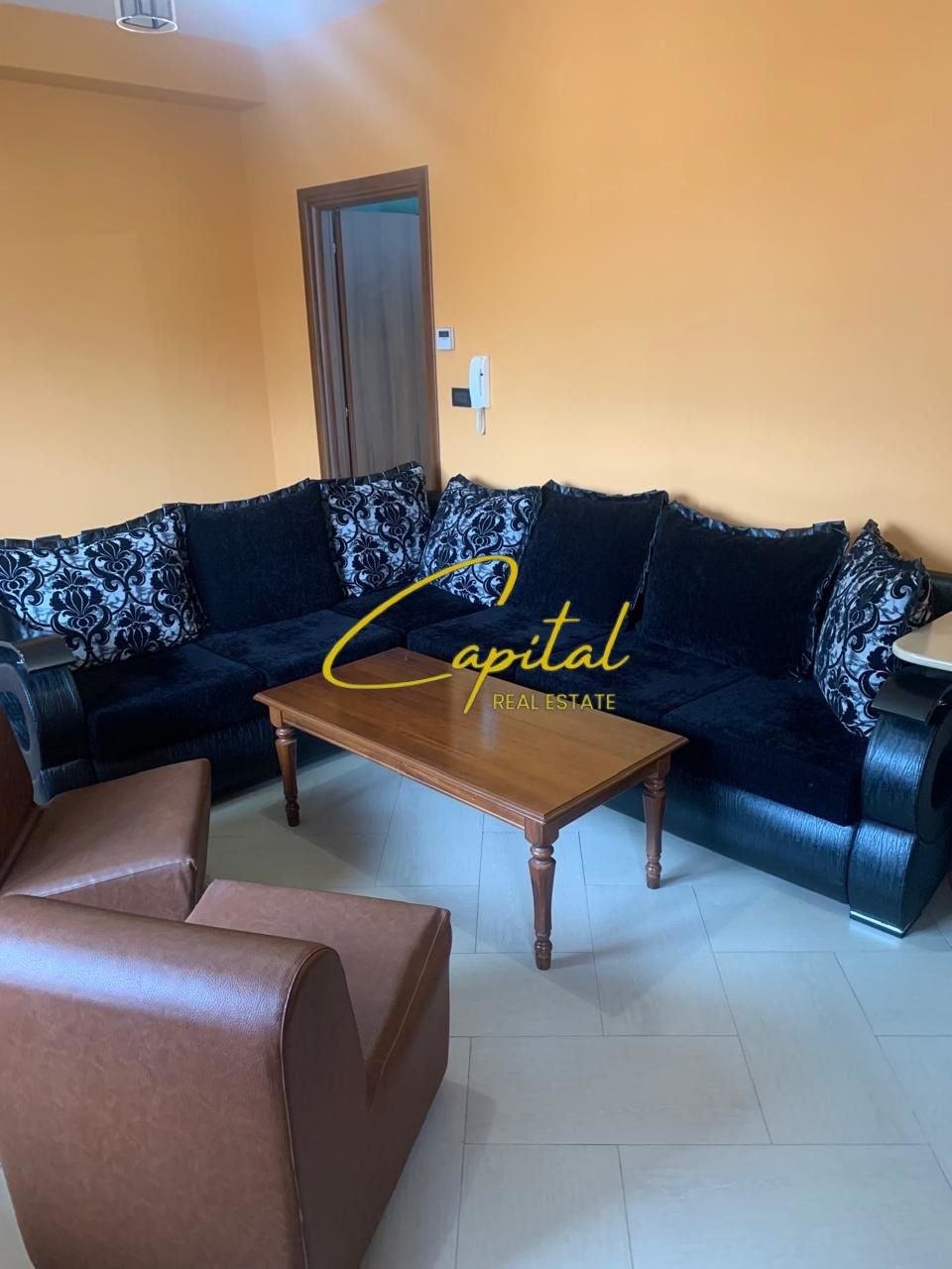 APARTAMENT ME QIRA 2+1 ISH STACIONI TRENIT 50.000 LEKE