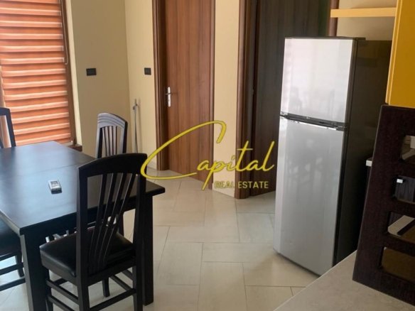 APARTAMENT ME QIRA 2+1 ISH STACIONI TRENIT 50.000 LEKE