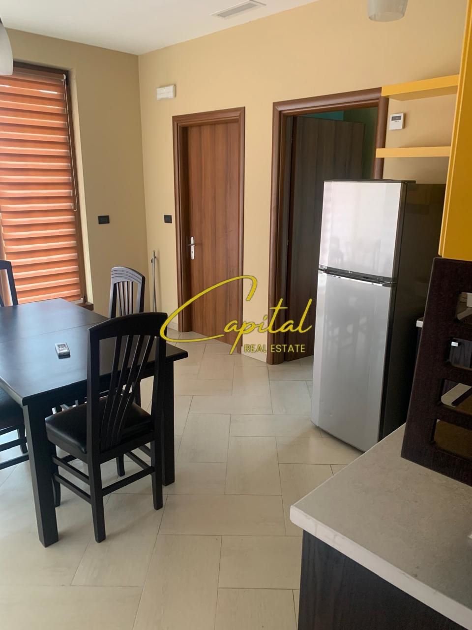 APARTAMENT ME QIRA 2+1 ISH STACIONI TRENIT 50.000 LEKE