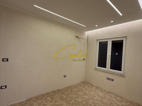 VILE PRIVATE ME QIRA 340 M2 21 DHJETORI 200.000 LEKE