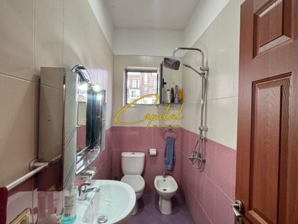 SHITET APARTAMENT 3+1+2 ISH TREGU ELEKTRIK 18.500.000 LEKE