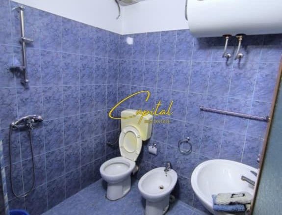 APARTAMENT ME QIRA 1+1 5 MAJI 40.000 LEKE