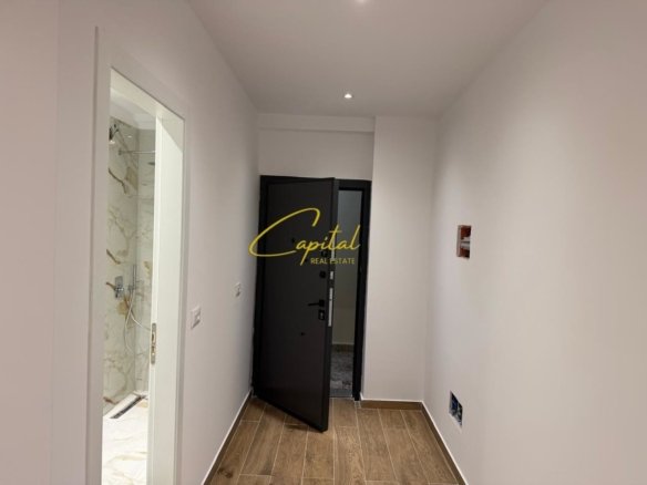 ZYRE ME QIRA 60 M2 ISH STACIONI TRENIT 800 EURO