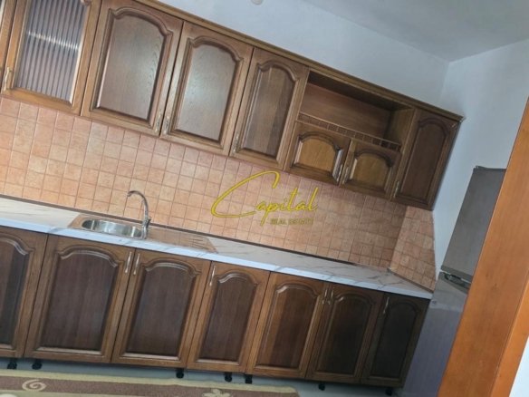 APARTAMENT ME QIRA 2+1 LAPRAKE 40.000 LEKE