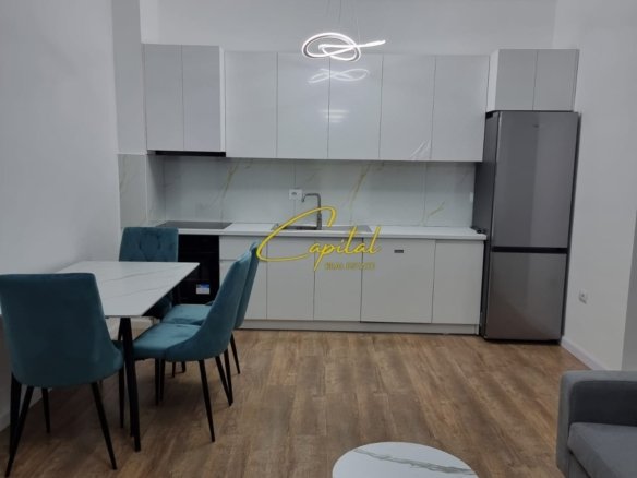 APARTAMENT ME QIRA KOMUNA E PARISIT 850 EURO