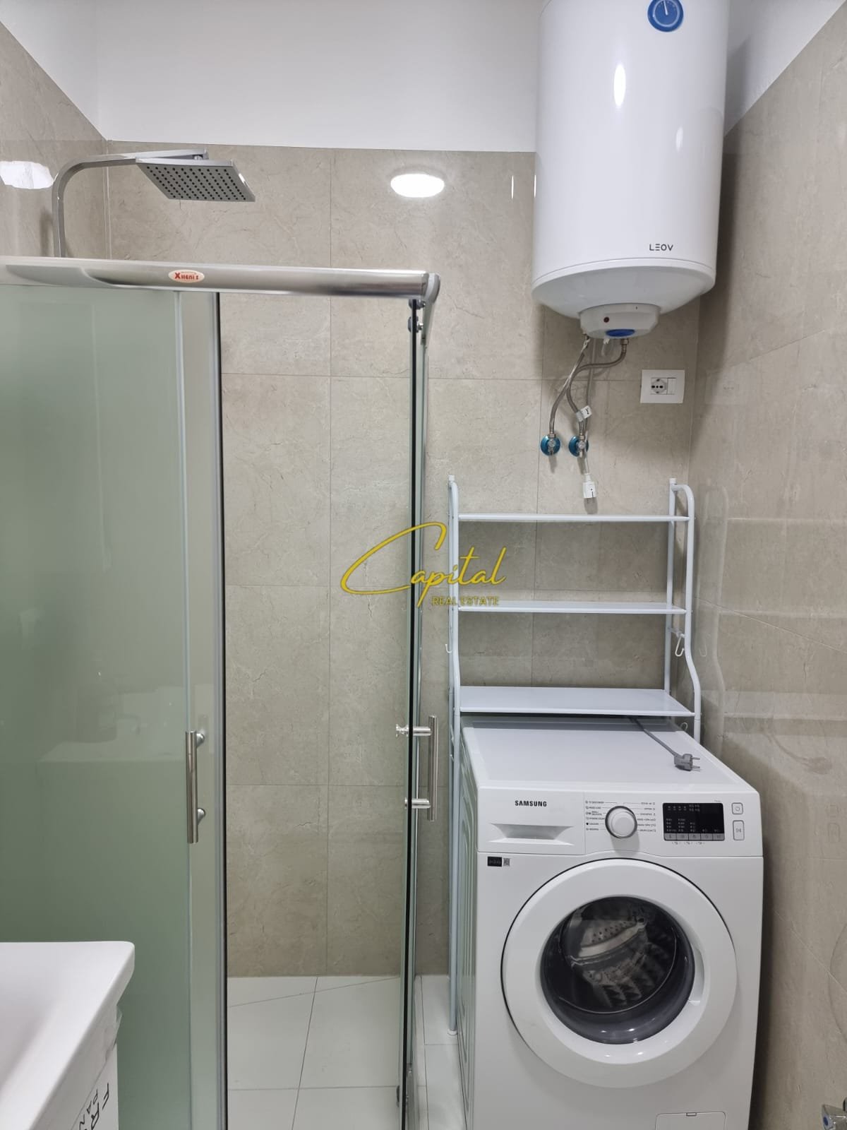 APARTAMENT ME QIRA KOMUNA E PARISIT 850 EURO