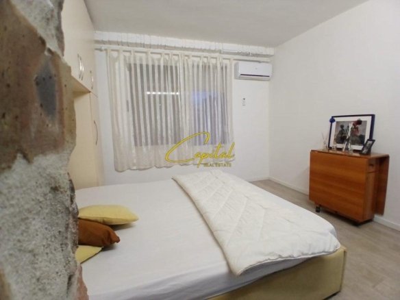 APARTAMENT ME QIRA 1+1 RRUGA E DURRESIT 50.000 LEKE
