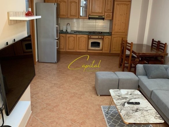 APARTAMENT ME QIRA 2+1 KOMUNA E PARISIT 700 EURO