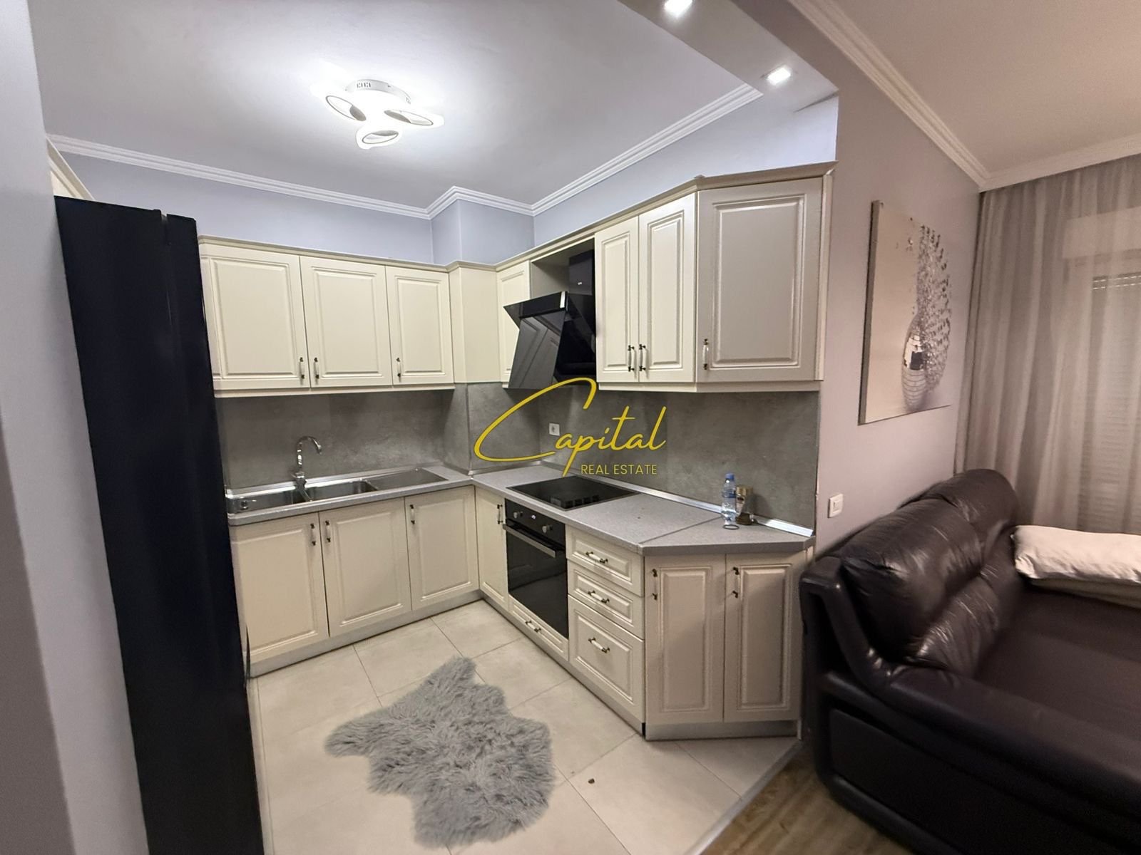 APARTAMENT ME QIRA 1+1 21 DHJETORI 600 EURO