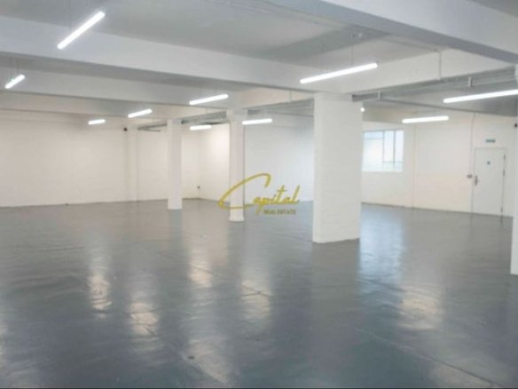 MAGAZINE ME QIRA 450 M2 KODRA E DIELLIT 200.000 LEKE