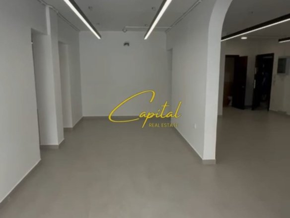 AMBIENT BIZNESI ME QIRA 110 M2 LAPRAKE 100.000 LEKE