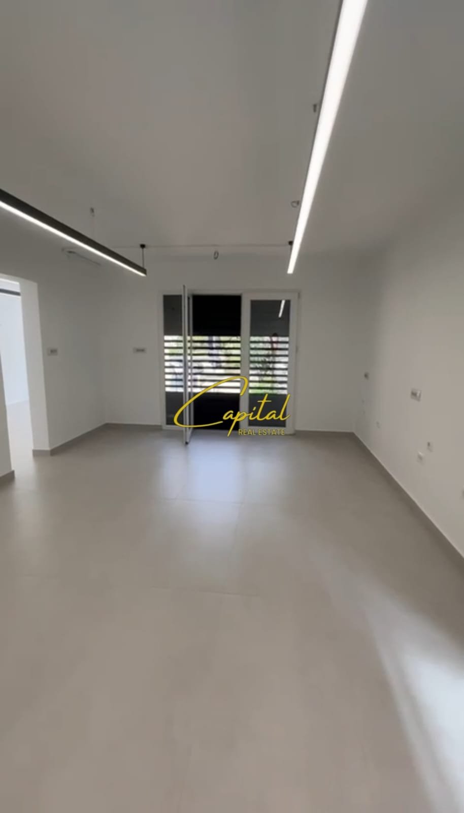AMBIENT BIZNESI ME QIRA 110 M2 LAPRAKE 100.000 LEKE