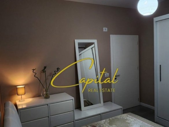 APARTAMENT ME QIRA 1+1 MYSLYM SHYRI 850 EURO