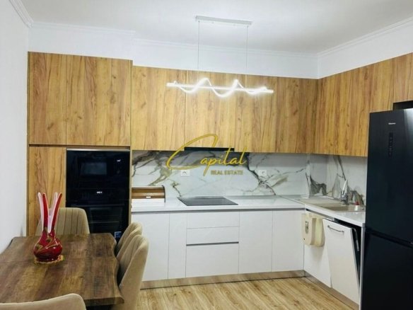 APARTAMENT ME QIRA 1+1 YZBERISHT 50.000 LEKE