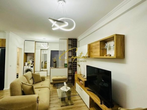 APARTAMENT ME QIRA 1+1 YZBERISHT 50.000 LEKE