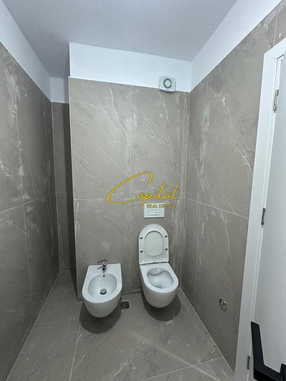 ZYRE ME QIRA 100 M2 5 MAJI 550 EURO