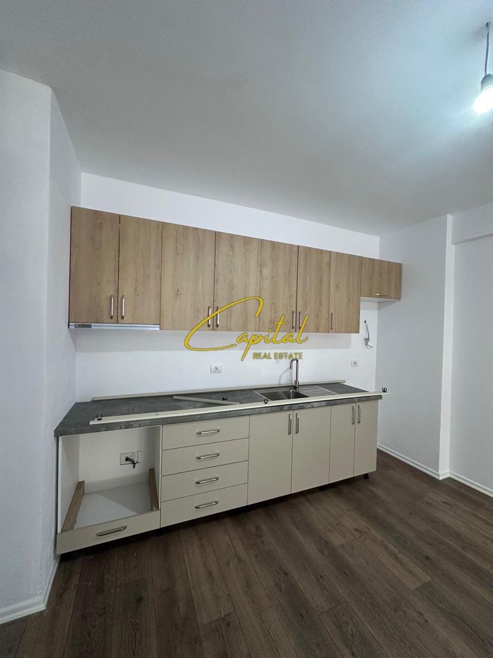 ZYRE ME QIRA 100 M2 5 MAJI 550 EURO