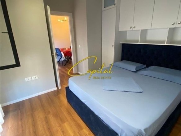 APARTAMENT ME QIRA 2+1 RRUGA E DIBRES 650 EURO