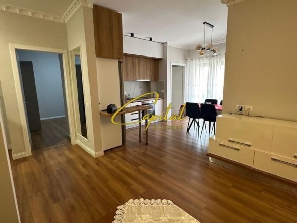 APARTAMENT ME QIRA 2+1 RRUGA E DIBRES 650 EURO