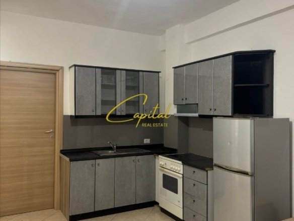 APARTAMENT ME QIRA 1+1 XHAMLLIKU 40.000 LEKE