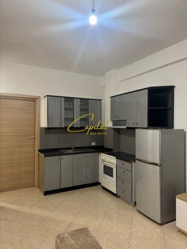 APARTAMENT ME QIRA 1+1 XHAMLLIKU 40.000 LEKE