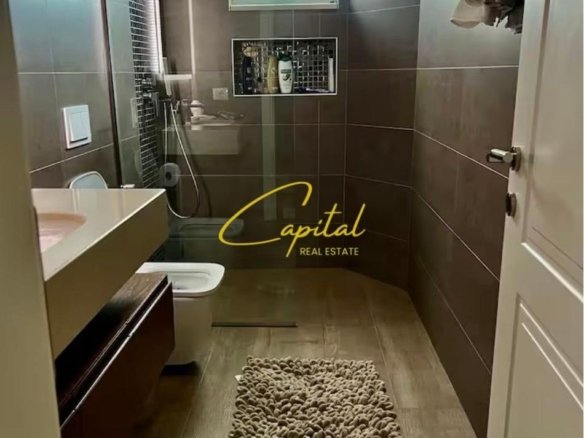 APARTAMENT ME QIRA 2+1 QENDER 1.500 EURO