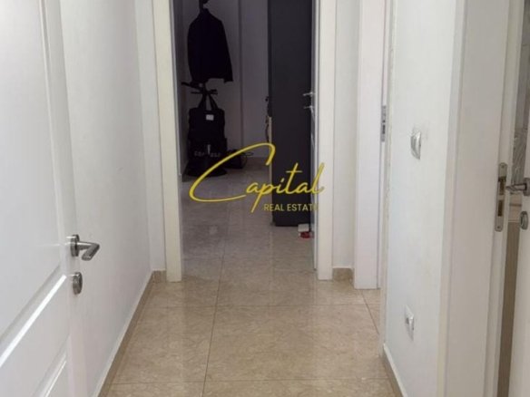 AMBIENT BIZNESI ME QIRA QENDER 140.000 LEKE
