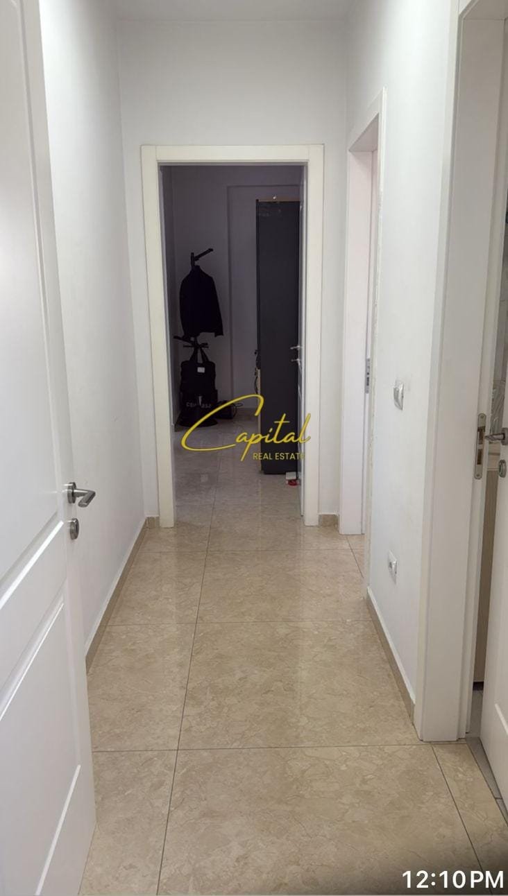 AMBIENT BIZNESI ME QIRA QENDER 140.000 LEKE