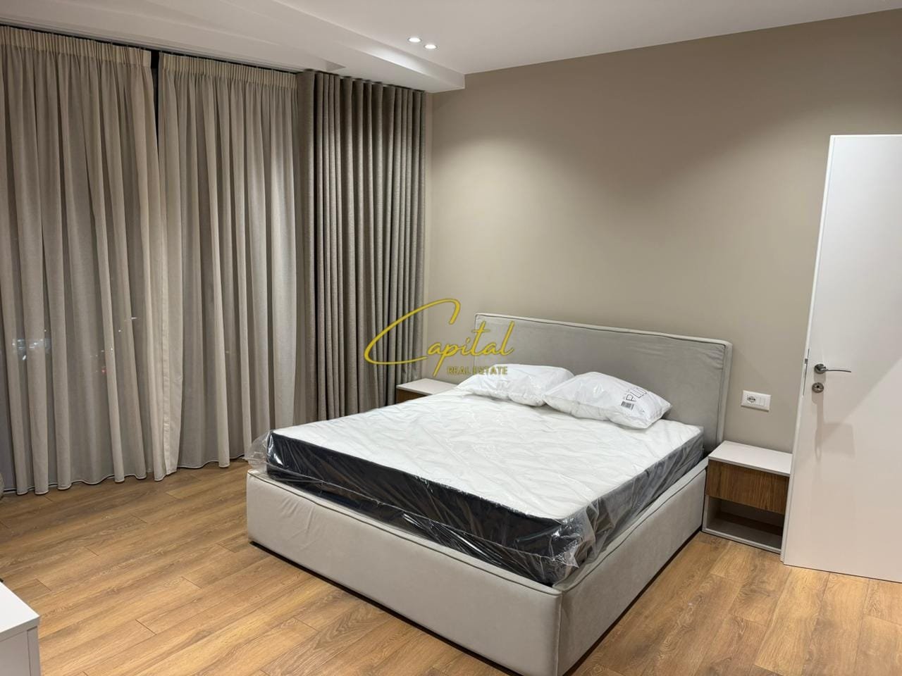APARTAMENT ME QIRA 2+1 RRUGA MINE PEZA 1.250 EURO
