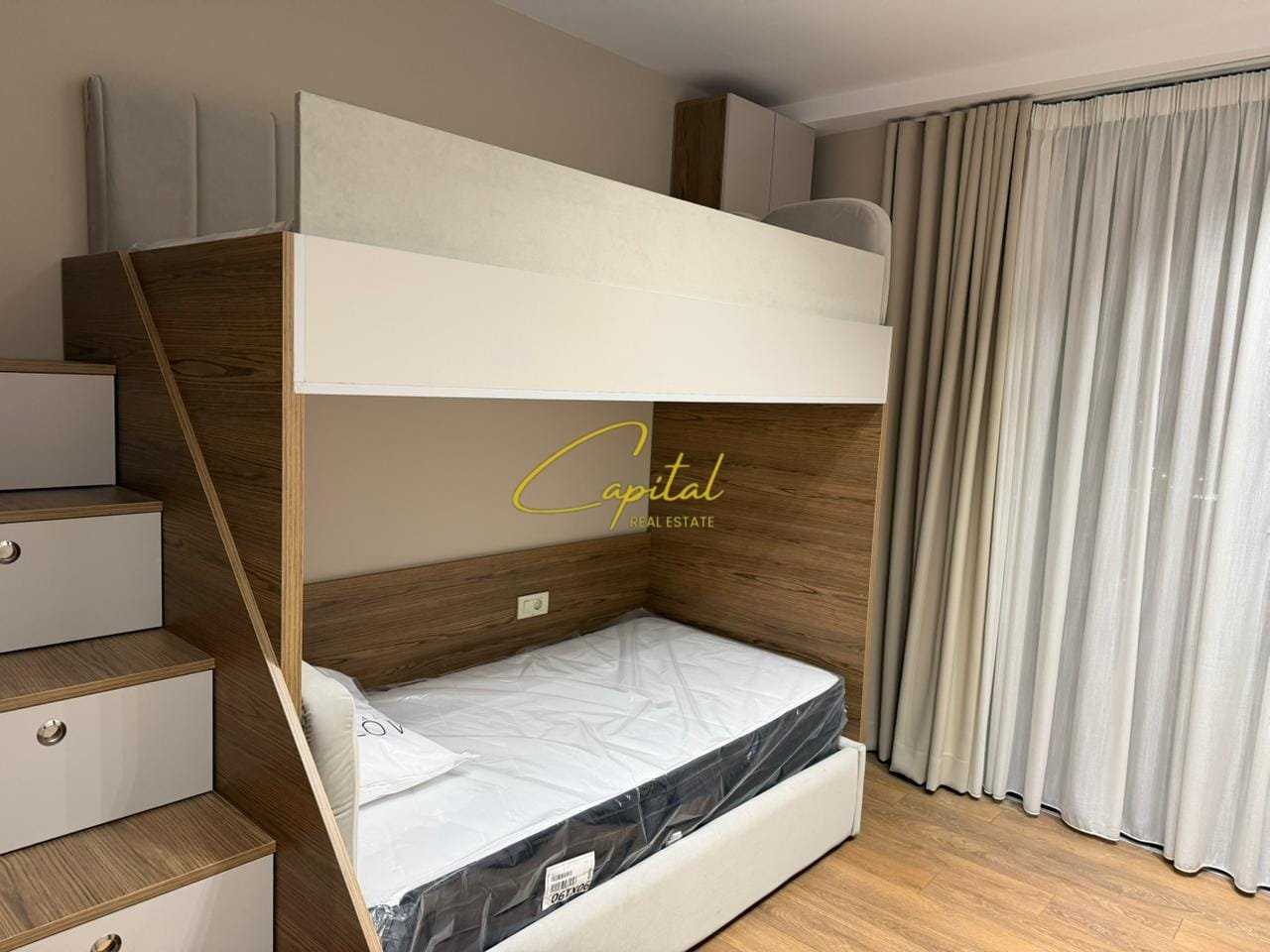 APARTAMENT ME QIRA 2+1 RRUGA MINE PEZA 1.250 EURO