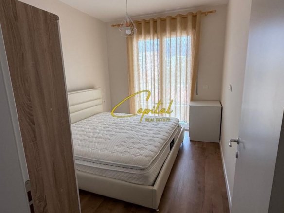 APARTAMENT ME QIRA 1+1 5 MAJI 55.000 LEKE