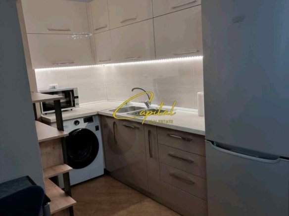 APARTAMENT ME QIRA 1+1 YZBERISHT 40.000 LEKE
