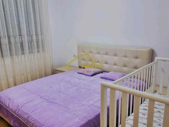 APARTAMENT ME QIRA 1+1 YZBERISHT 40.000 LEKE