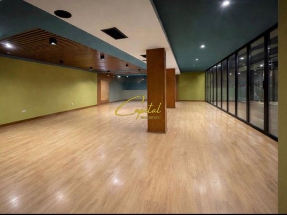 AMBIENT BIZNESI ME QIRA 934 M2 SAUK 11.000 EURO