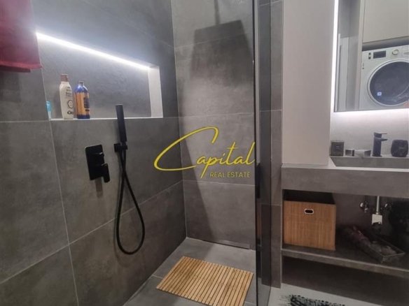 SHITET APARTAMENT 2+1 LIQENI ARTIFICIAL 450.000 EURO