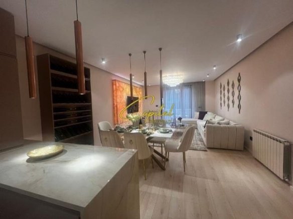 SHITET APARTAMENT 2+1 LIQENI ARTIFICIAL 450.000 EURO