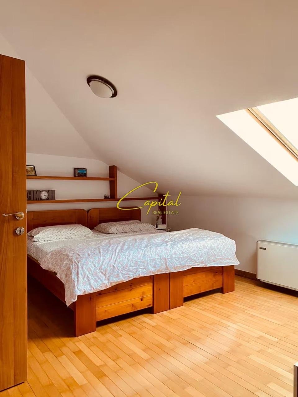 APARTAMENT TRIPLEX ME QIRA 135 M2 PALLATI I BRIGADAVE 1.100 EURO