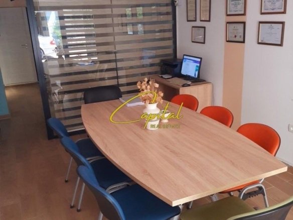 SHITET AMBIENT BIZNESI 41 M2 MYSLYM SHYRI 105.000 EURO