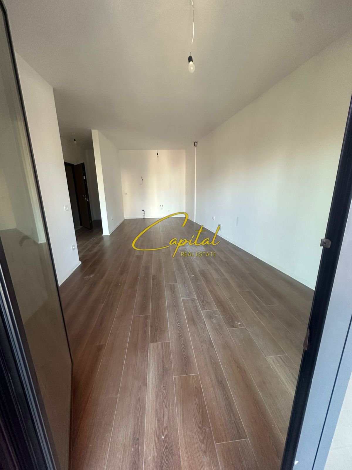 AMBIENT BIZNESI ME QIRA 80 M2 RRUGA E KAVAJES 100.000 LEKE