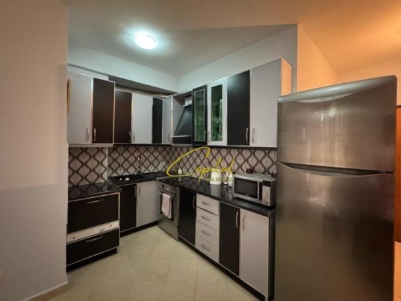 APARTAMENT ME QIRA 1+1 YZBERISHT 45.000 LEKE