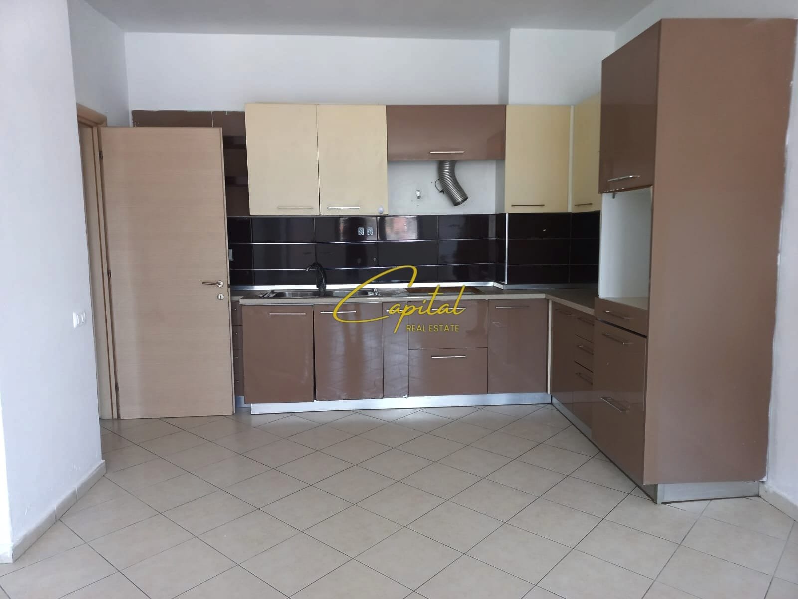 WhatsApp Image 2026-03-02 at 11.28.23 AM SHITET APARTAMENT 1+1 YZBERISHT 11.000.000 LEKE